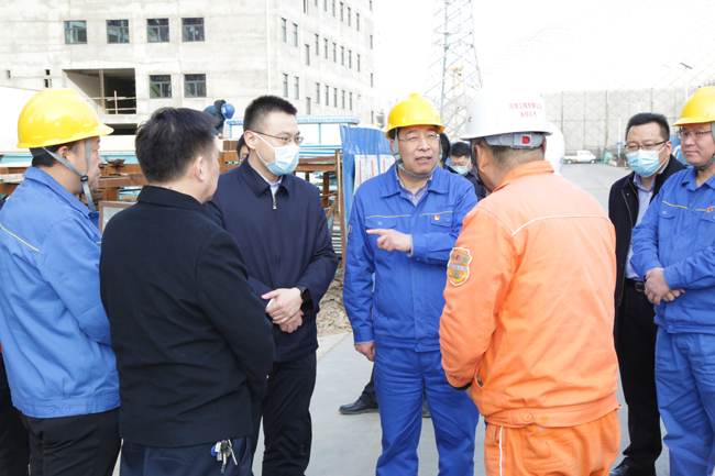 新安縣委副書記、縣長王智一行調(diào)研萬基控股集團(tuán)項(xiàng)目建設(shè)進(jìn)度