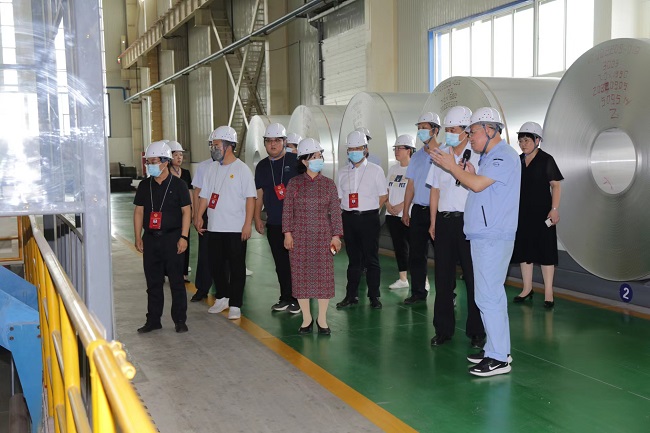 新安縣人大常委會黨組副書記、副主任姬進(jìn)輝一行到萬基控股集團(tuán)調(diào)研