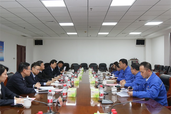 中國(guó)銀行河南省分行副行長(zhǎng)王俊海一行到萬(wàn)基控股集團(tuán)調(diào)研