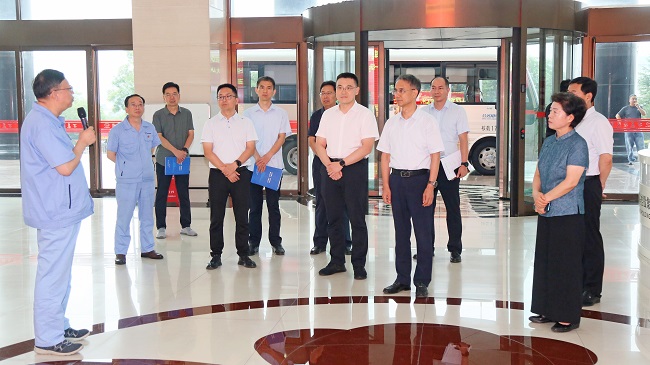 河南省總工會黨組書記、常務副主席李拴成一行到萬基控股集團調(diào)研