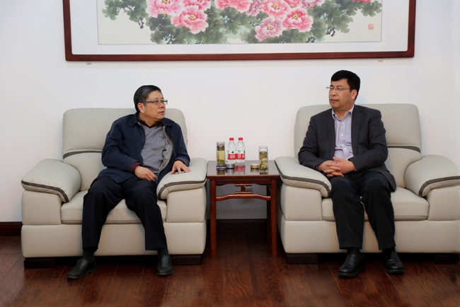 洛陽市發(fā)改委副主任王建中等人到我公司調研